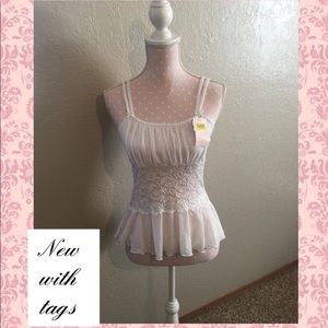 Brand NEW with tags Cabernet ❄️White lingerie❄️.